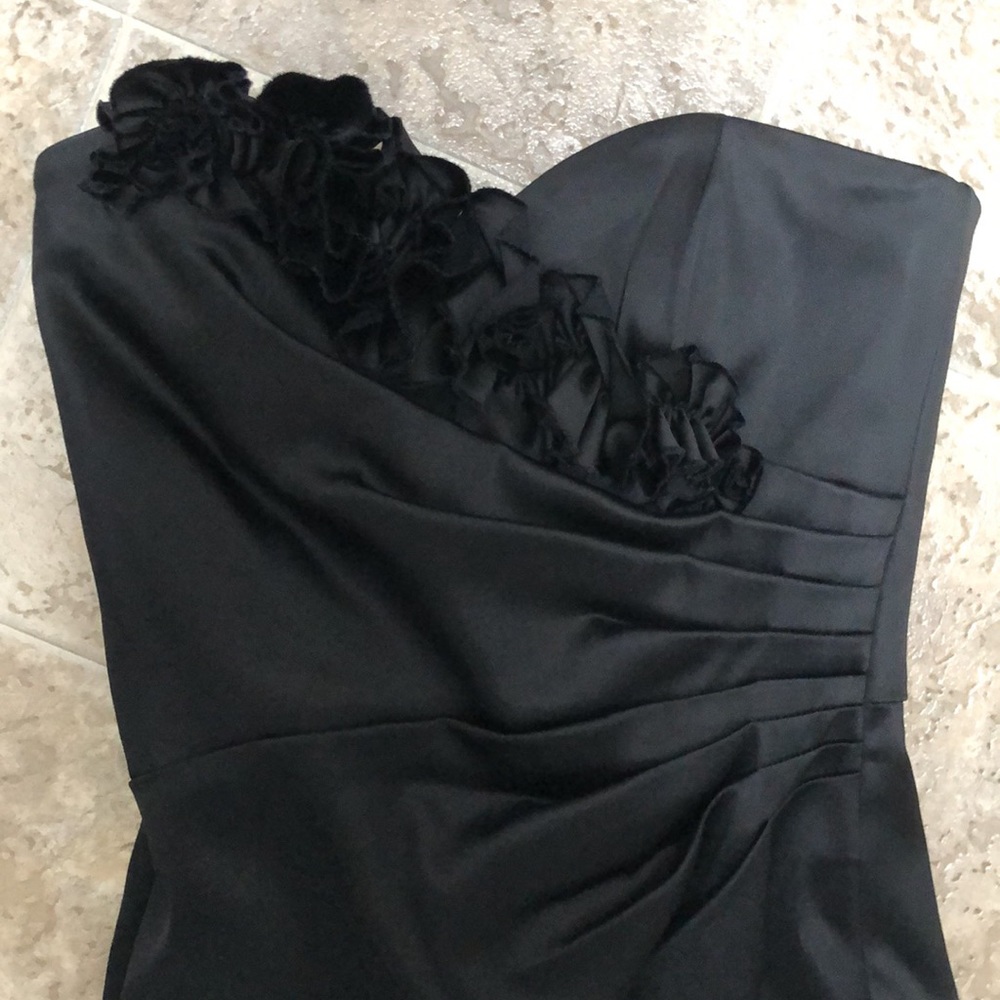 White House Black Market 00 LBD, black, strapless, sweetheart neck, ruffles